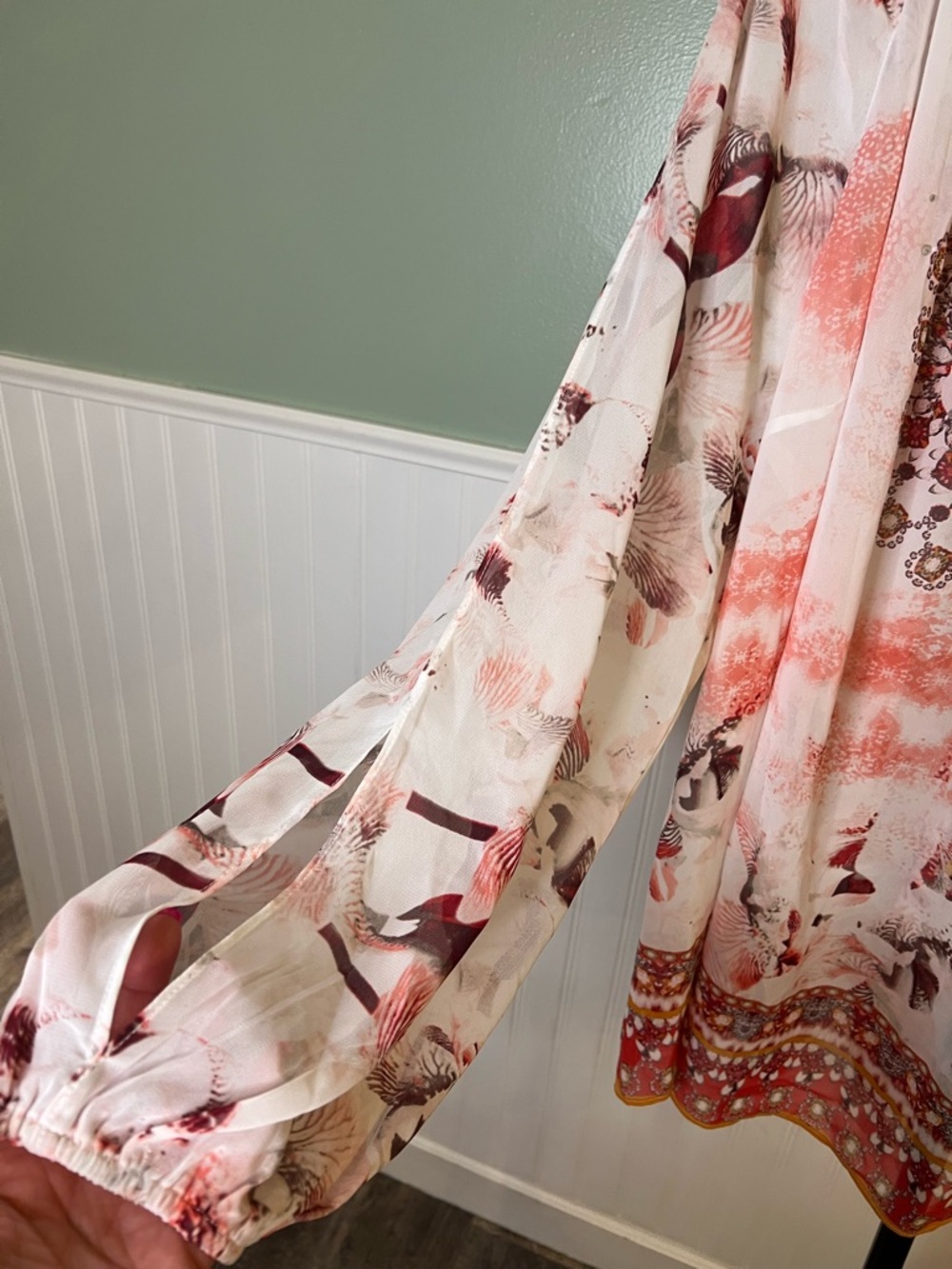 NWT- Jennifer Lopez White Tunic with Coral and Brown Floral Border size 2X - Picture 5 of 12